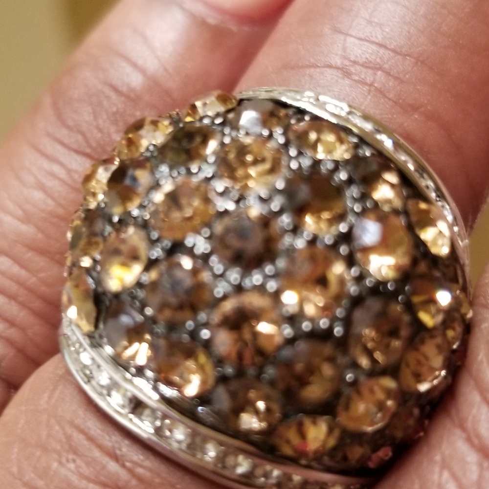 Ring - Picture 2 of 4